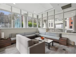 Photo #2: 476601933 Listing 