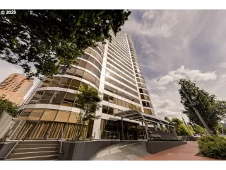 Photo #3: 476612884 Listing 