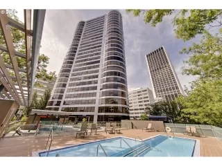 Photo #6: 476612884 Listing 