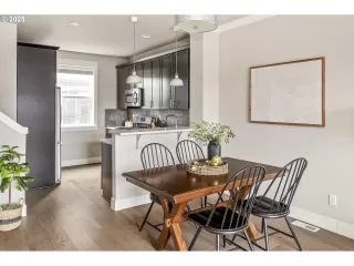 Photo #1: 476697350 Listing