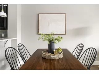 Photo #2: 476697350 Listing