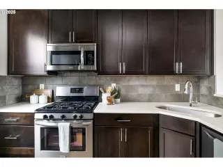 Photo #5: 476697350 Listing