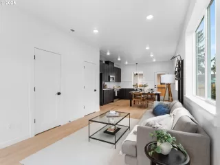 Photo #1: 477398434 Listing 