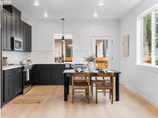 Photo #2: 477398434 Listing 