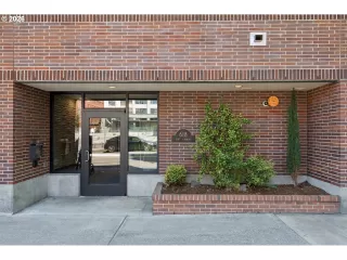 Photo #3: 477447958 Listing 