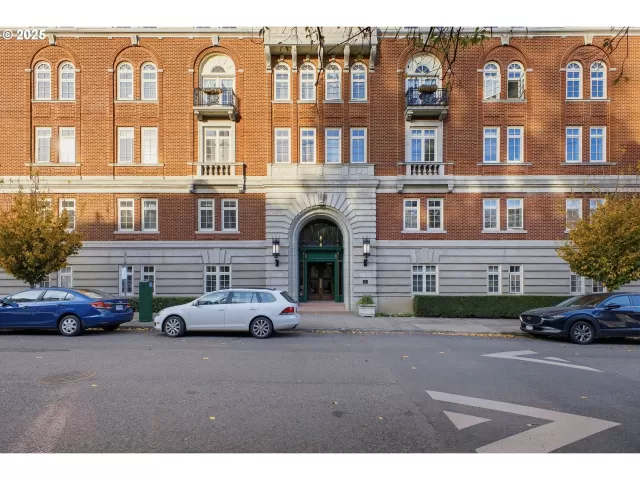 MLS: 477522313 Condo For Sale