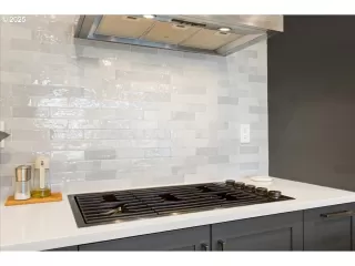 Photo #6: 477527740 Listing