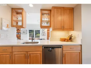 Photo #6: 477602063 Listing