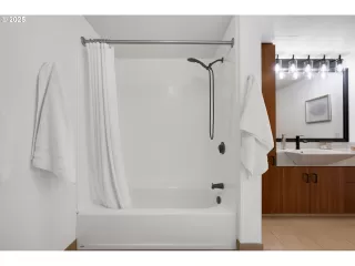 Photo #4: 478216951 Listing 