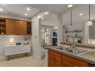 Photo #3: 478471758 Listing