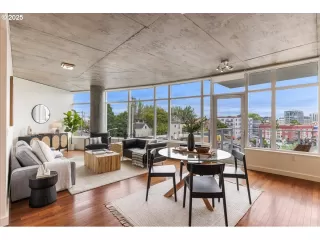 Photo #4: 478851654 Listing