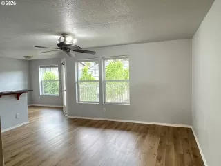 Photo #3: 478852587 Listing 