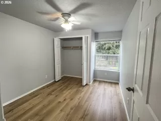 Photo #4: 478852587 Listing 