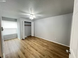 Photo #5: 478852587 Listing 