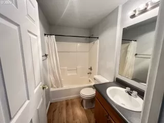 Photo #6: 478852587 Listing 