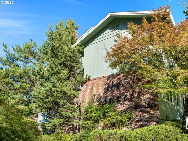 MLS: 479439976 Condo For Sale