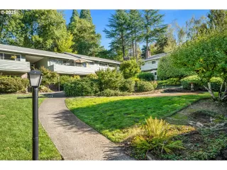 Photo #5: 479439976 Listing 