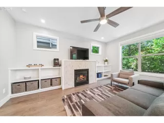 Photo #4: 479618366 Listing 