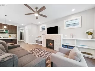 Photo #5: 479618366 Listing 