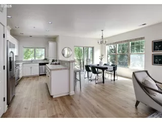 Photo #5: 479804183 Listing