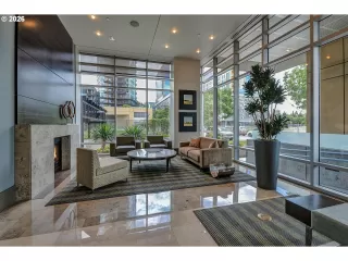 Photo #4: 480041347 Listing