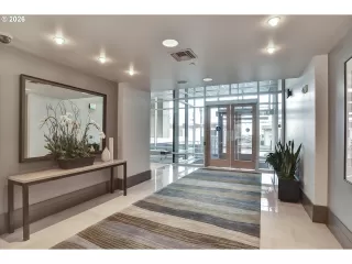 Photo #5: 480041347 Listing