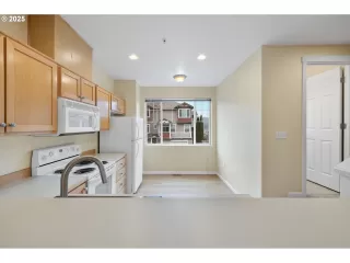 Photo #2: 480143404 Listing 