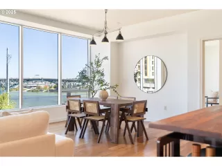 Photo #2: 480789584 Listing 