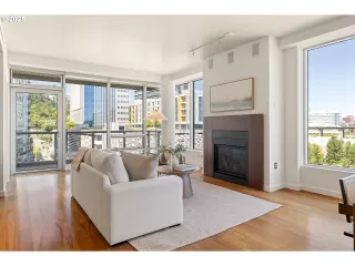 Photo #4: 480789584 Listing 