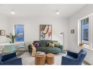 Photo #2: 480816335 Listing