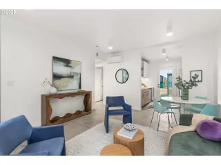 Photo #3: 480816335 Listing