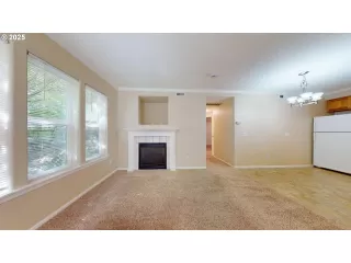 Photo #2: 481125910 Listing 