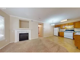 Photo #3: 481125910 Listing 