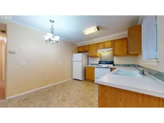 Photo #4: 481125910 Listing 