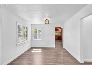 Photo #5: 481203512 Listing 