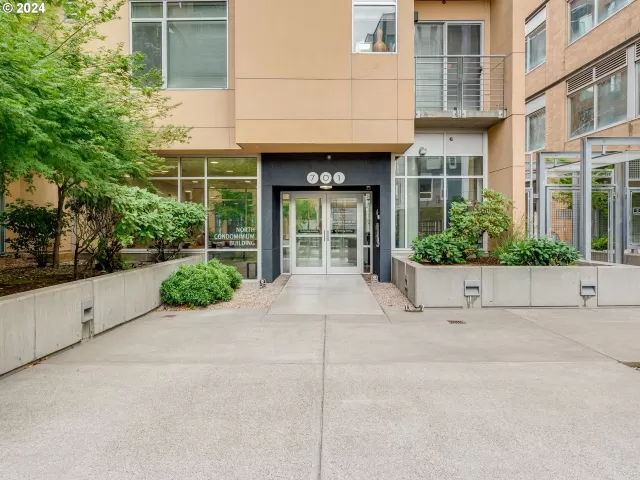 MLS: 481524290 Condo For Sale