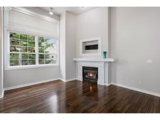 Photo #4: 481602208 Listing