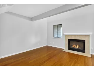 Photo #4: 481603167 Listing