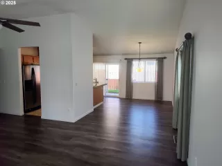 Photo #3: 482271055 Listing