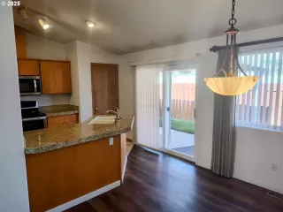 Photo #5: 482271055 Listing