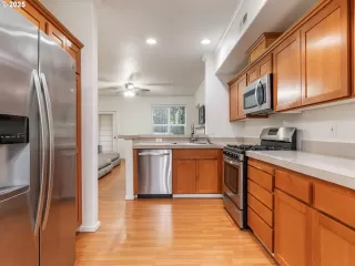 Photo #4: 482416492 Listing