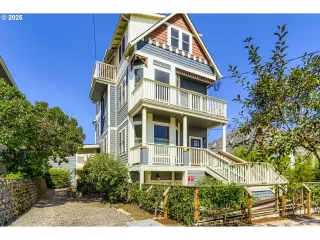 More Details about MLS # 482418809 : 6817 NE 7TH AVE