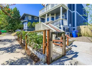 Photo #1: 482418809 Listing