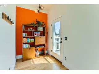 Photo #6: 482418809 Listing