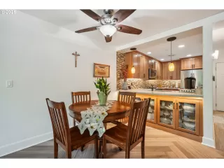 Photo #4: 482551622 Listing