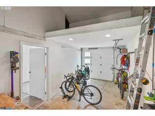 Photo #6: 482720621 Listing