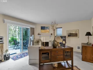 Photo #6: 482734392 Listing