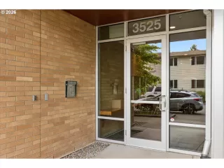 Photo #2: 483438310 Listing