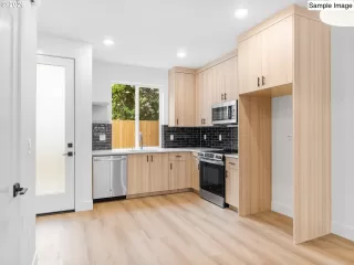 Photo #1: 483714480 Listing