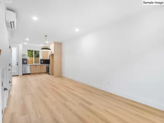 Photo #3: 483714480 Listing